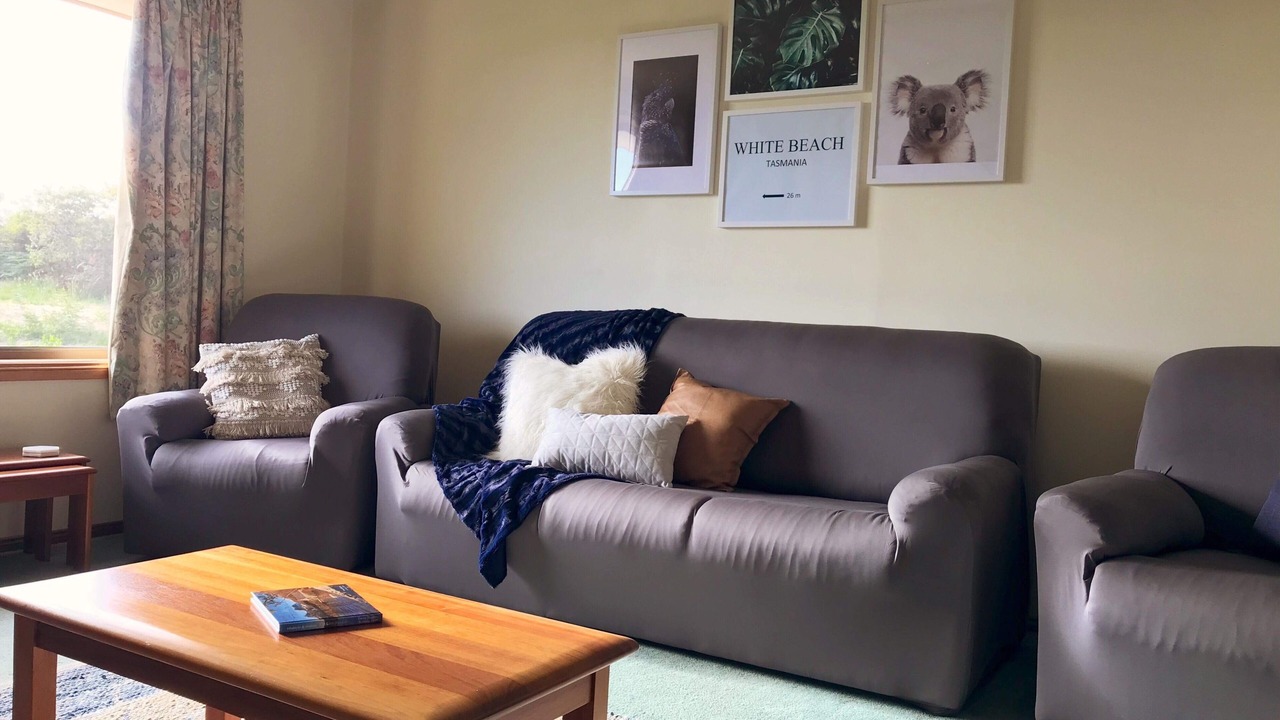 Photo of Livingroom in White Beach