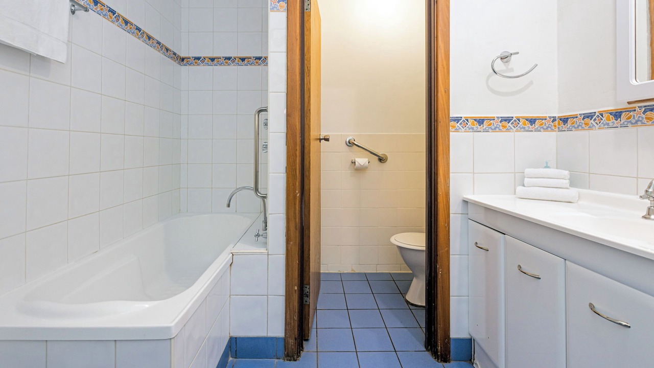 Photo of Bathroom in Emu Point