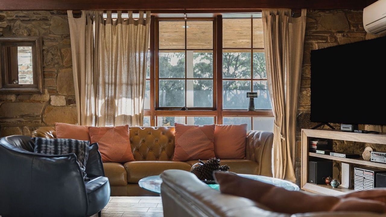Photo of Livingroom in Porcupine Ridge