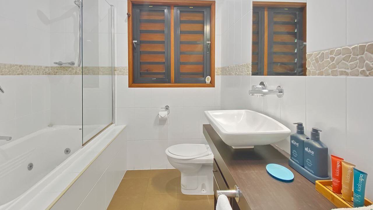 Photo of Bathroom in Nelly Bay