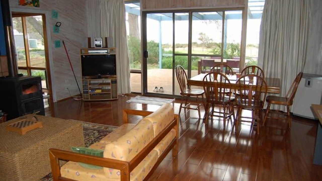 Photo of Livingroom in American River