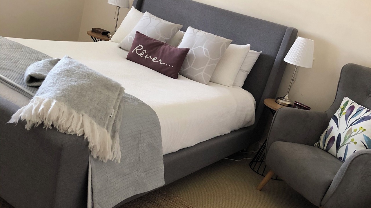Photo of Bedroom in Kingscote
