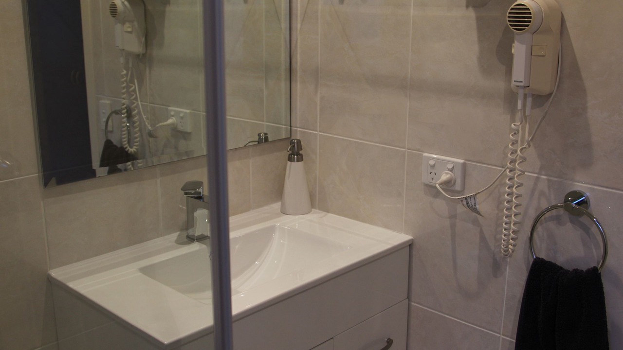 Photo of Bathroom in Newland