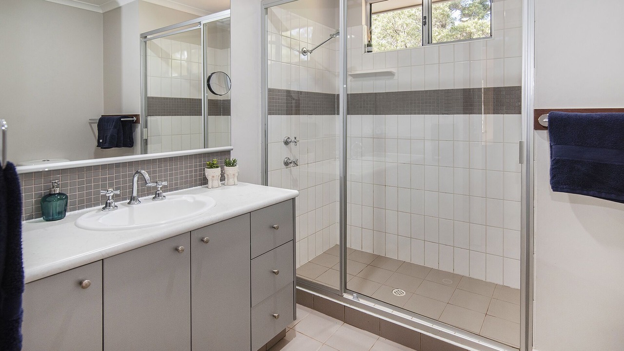 Photo of Bathroom in Hamelin Bay