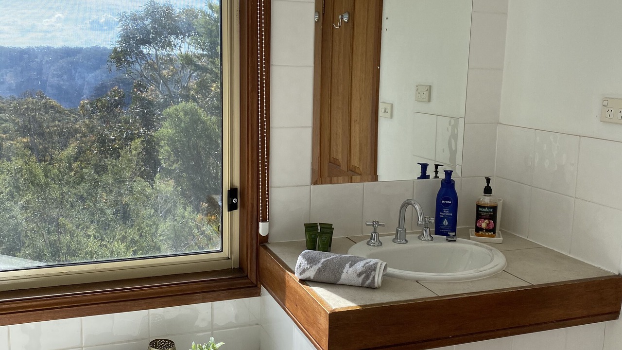 Photo of Bathroom in Katoomba