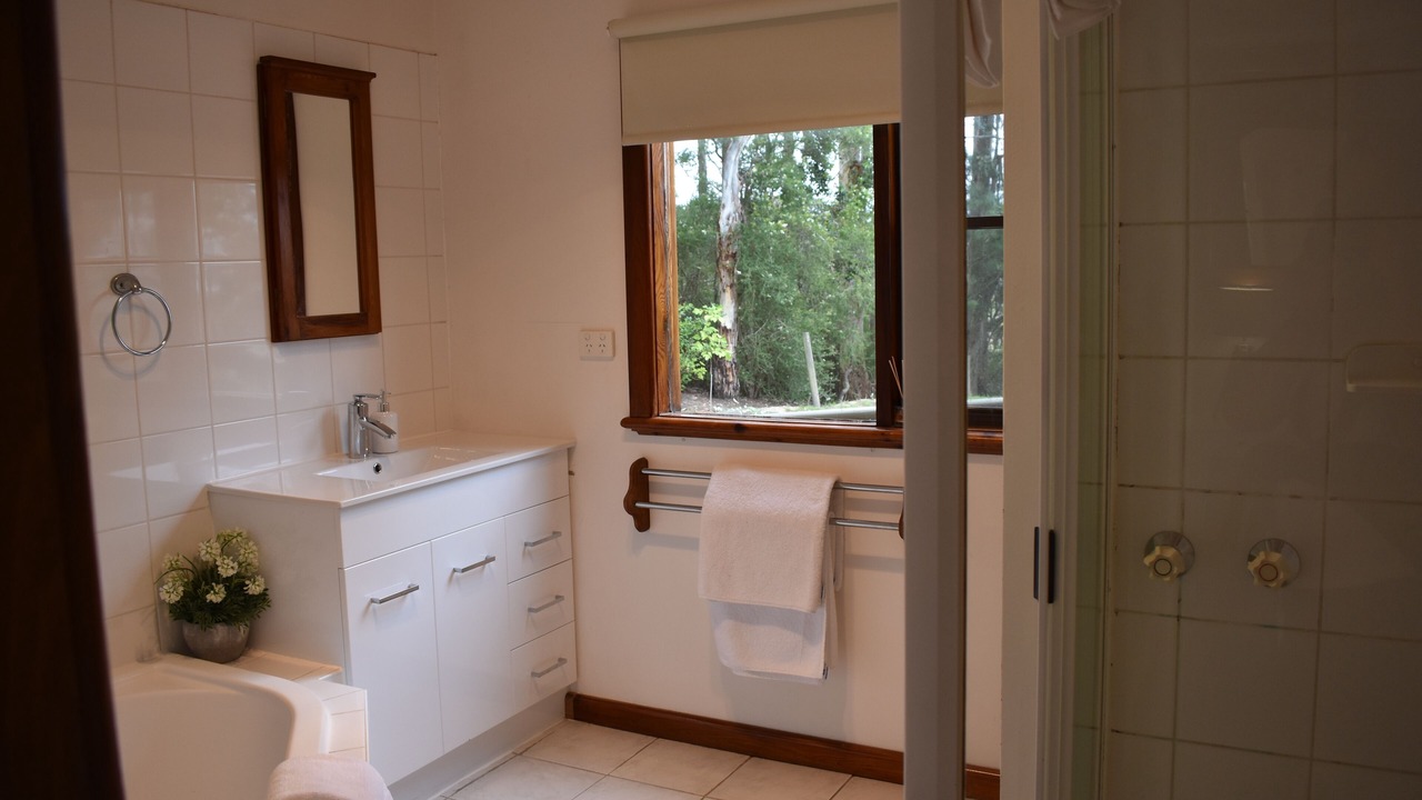 Photo of Bathroom in Apollo Bay