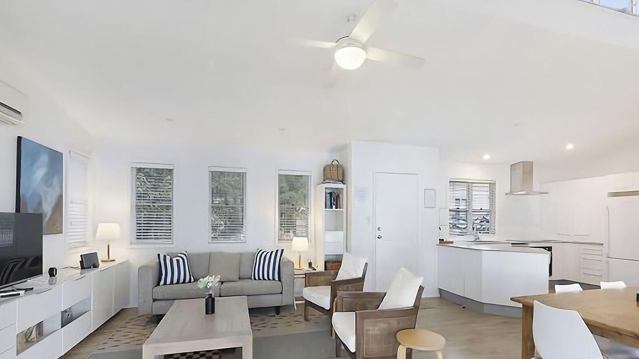 Photo of Livingroom in Summerland Point