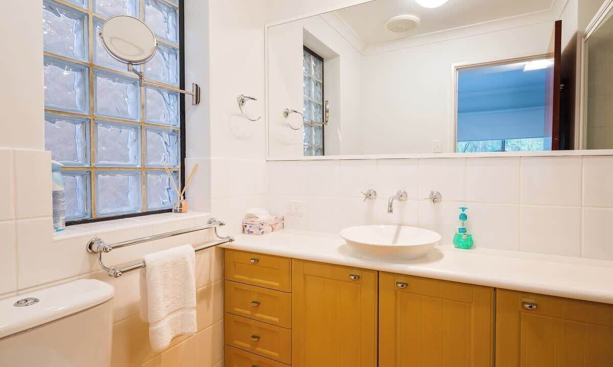 Photo of Bathroom in Broadwater