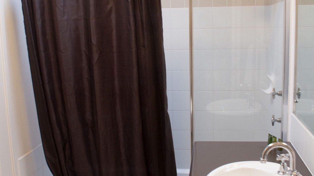 Photo of Bathroom in Broadwater