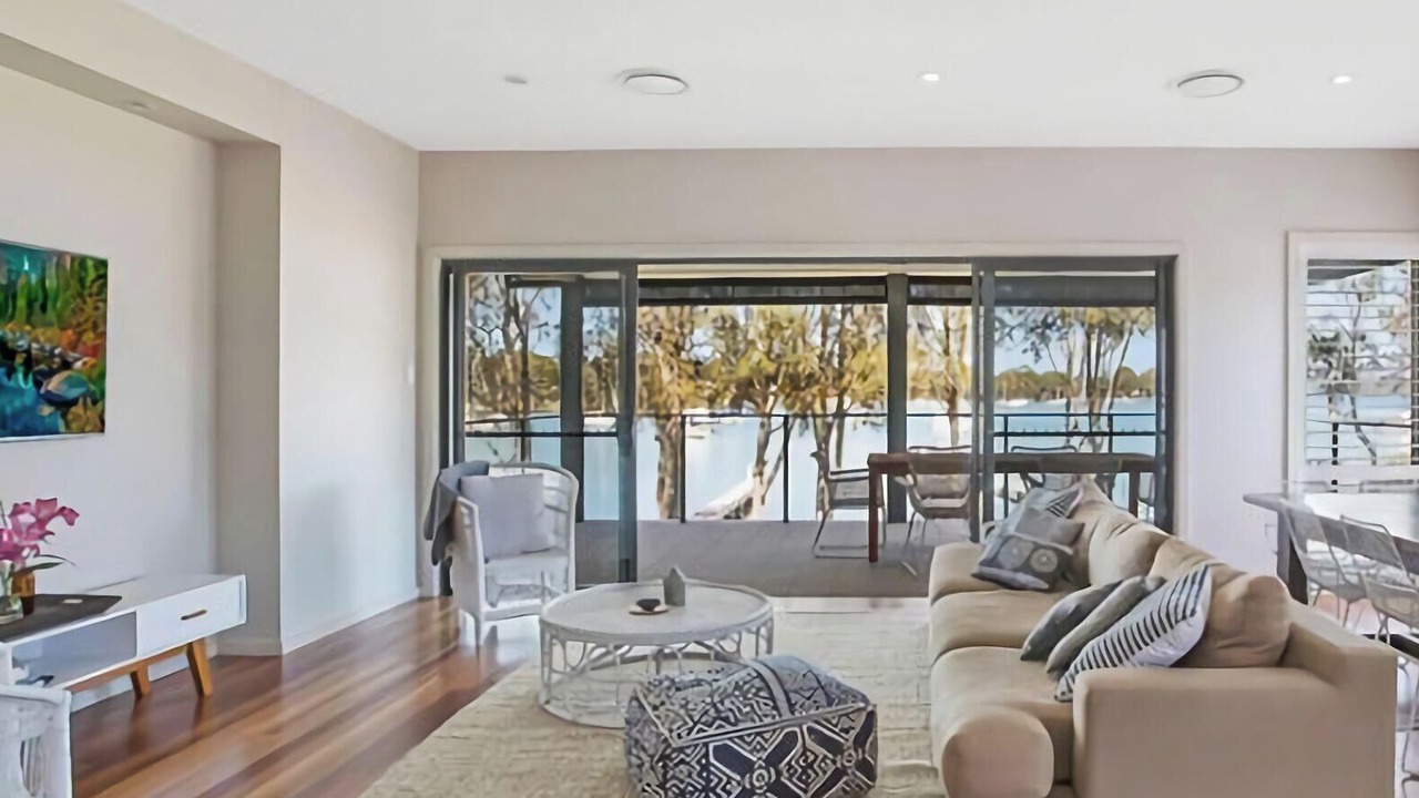 Photo of Livingroom in Summerland Point