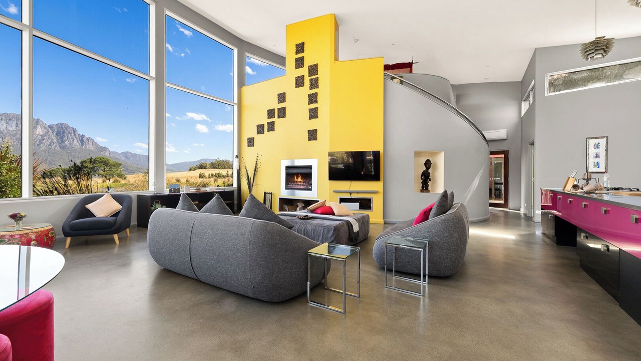 Photo of Livingroom in West Kentish