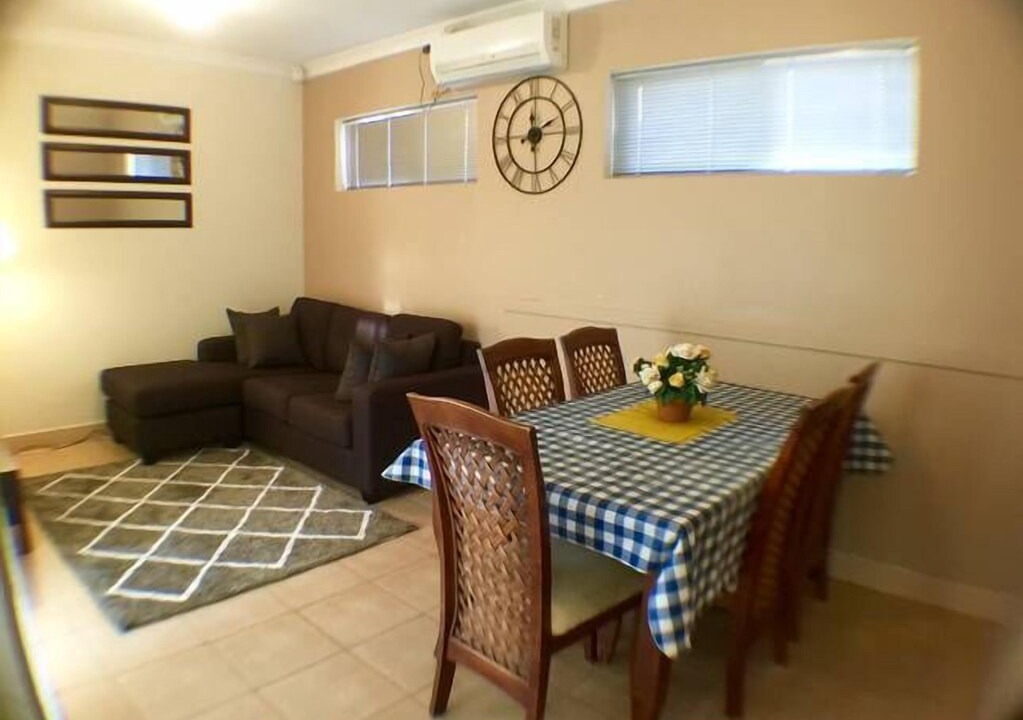 Photo of Livingroom in Cannington