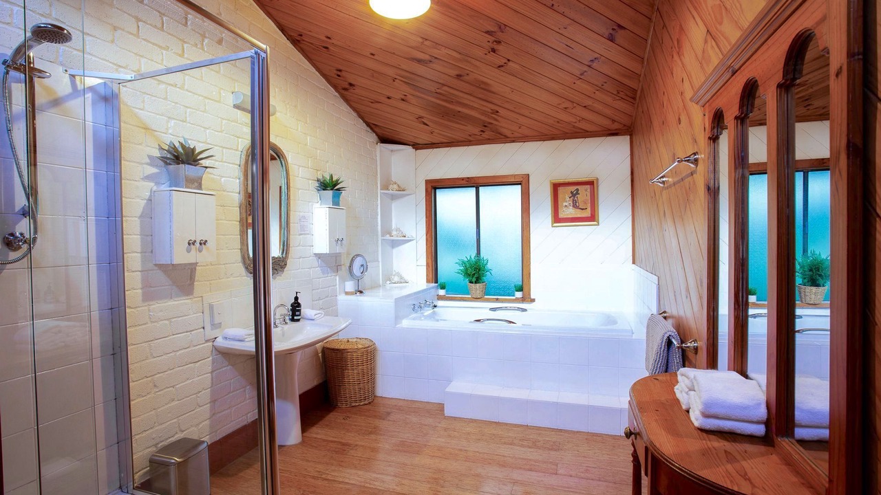 Photo of Bathroom in Redgate