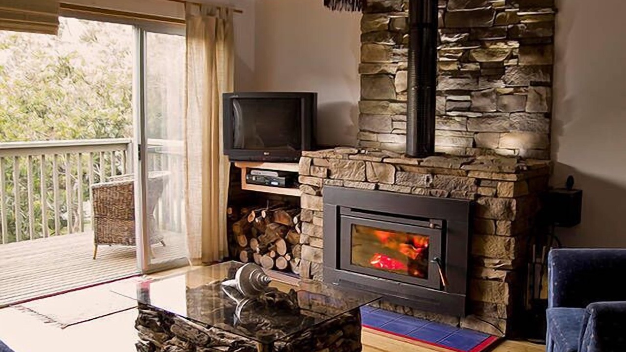 Photo of Livingroom in Kennett River