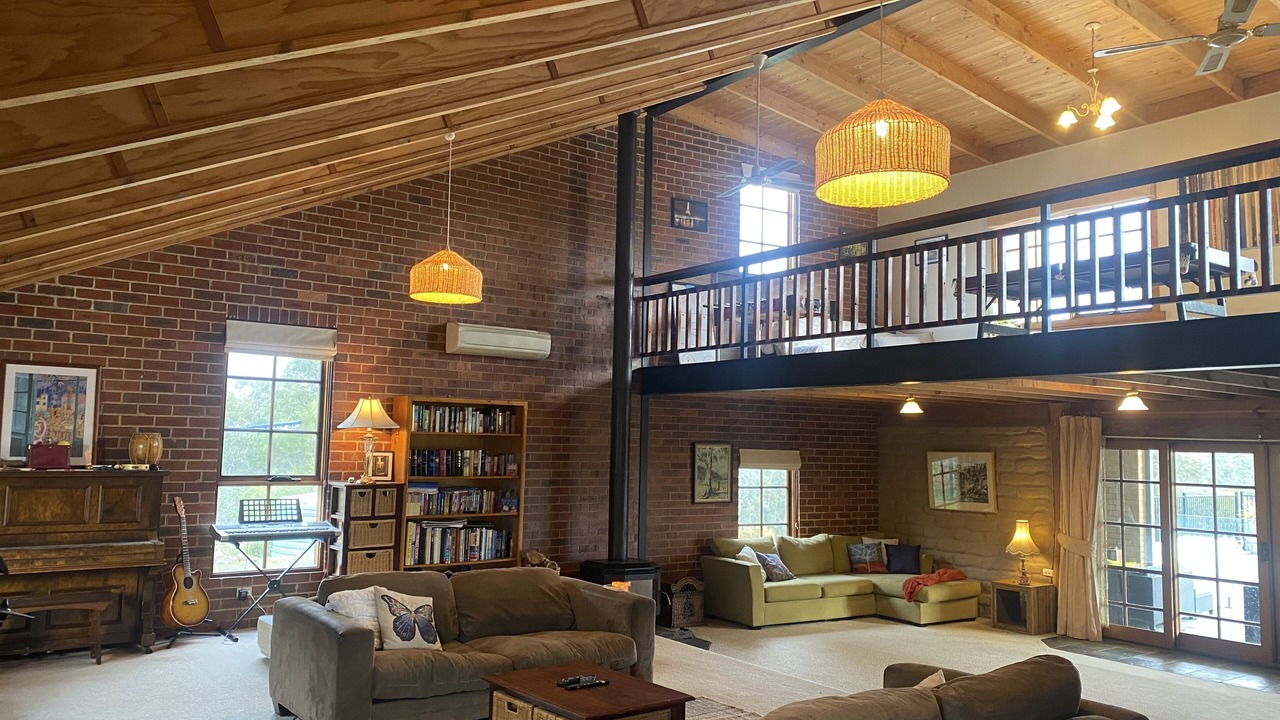 Photo of Livingroom in Axe Creek