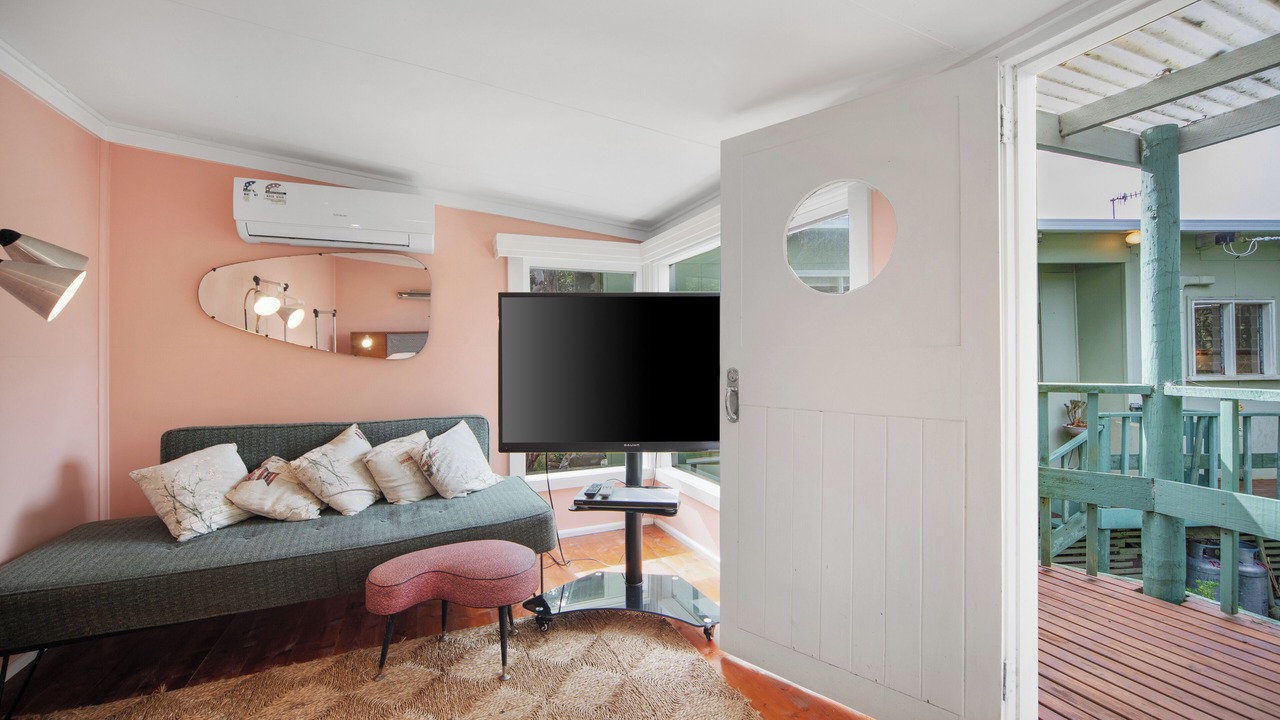 Photo of Livingroom in Wye River