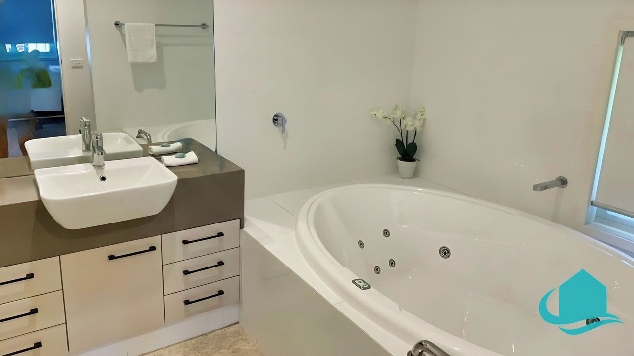 Photo of Bathroom in Cams Wharf