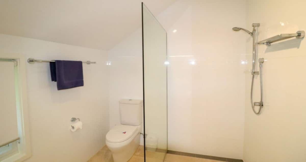 Photo of Bathroom in Cams Wharf