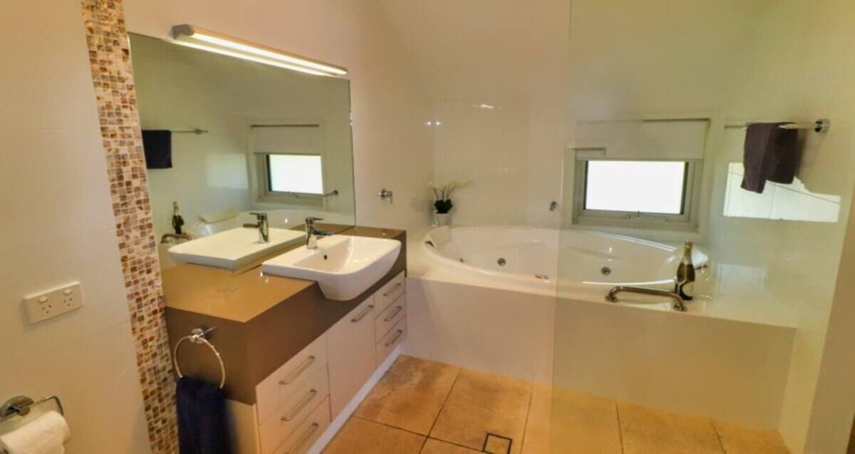 Photo of Bathroom in Cams Wharf