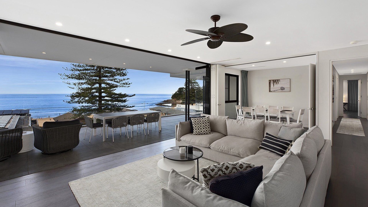 Photo of Livingroom in Avoca Beach