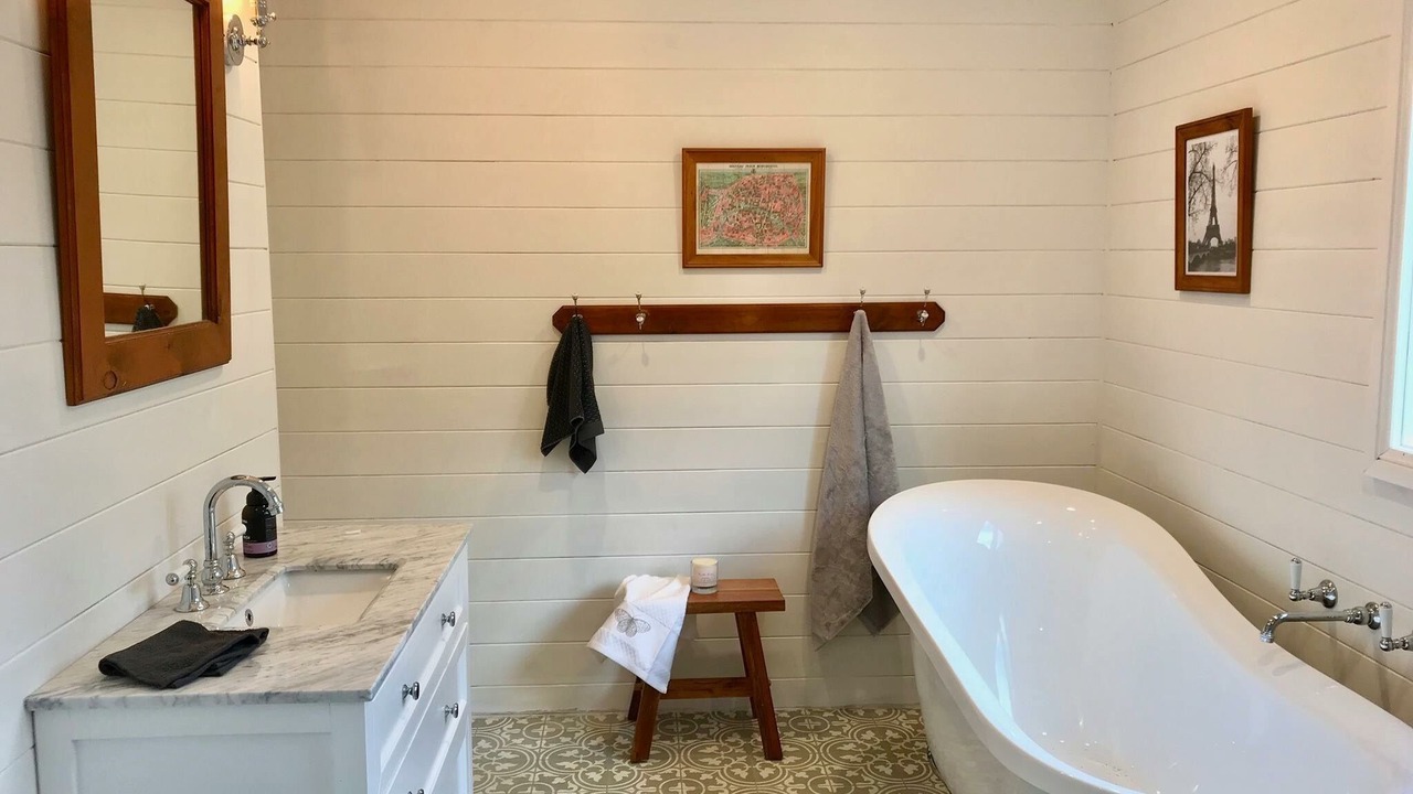 Photo of Bathroom in Barrengarry