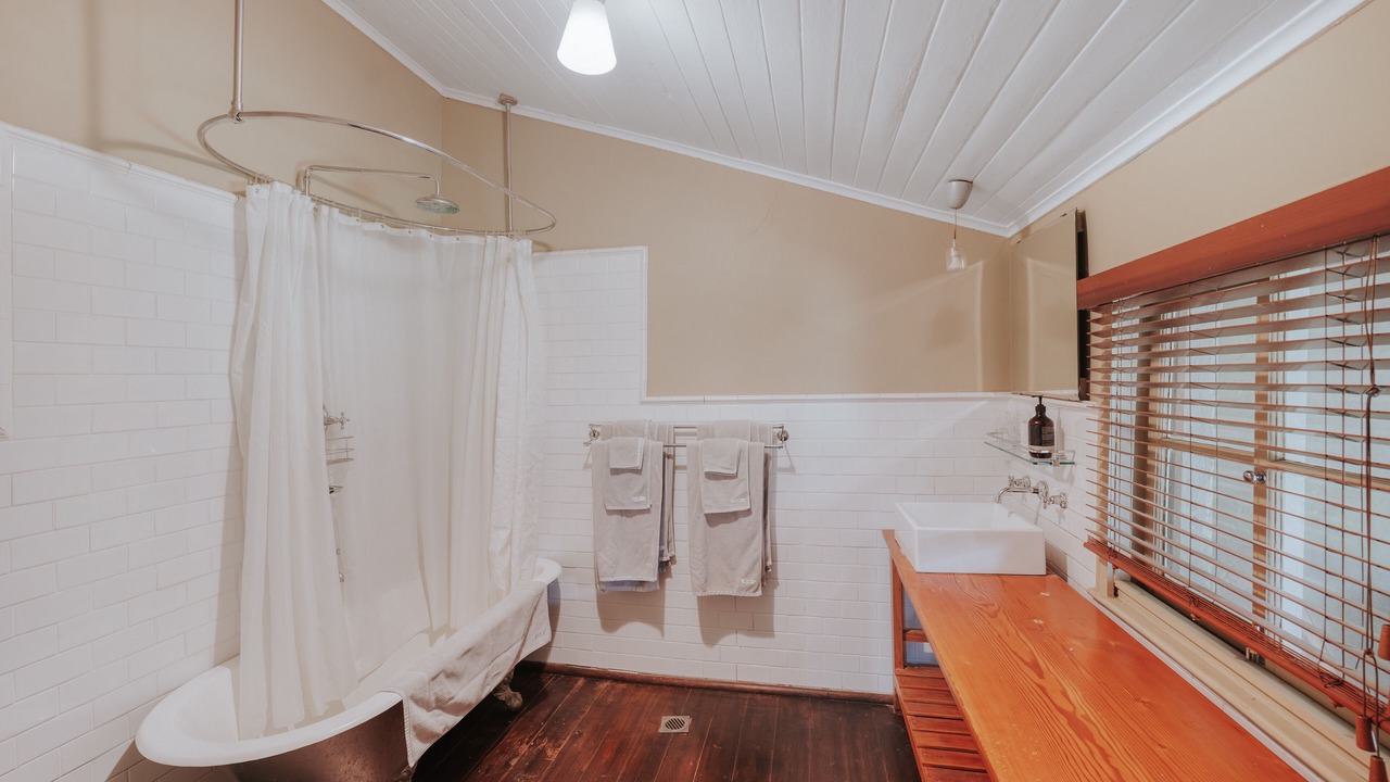Photo of Bathroom in Central Mudgee
