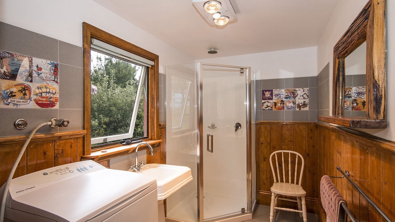 Photo of Bathroom in Lorne