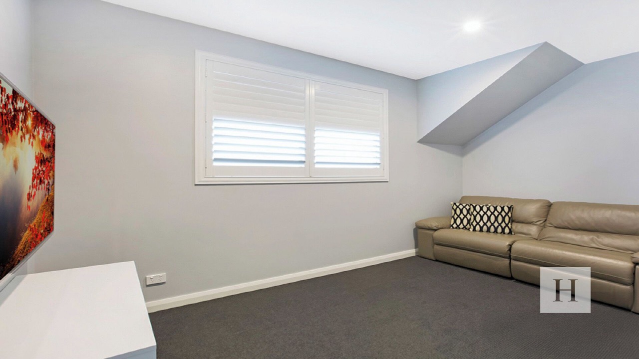 Photo of Livingroom in Cams Wharf
