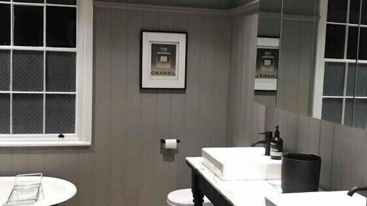 Photo of Bathroom in Blackwood