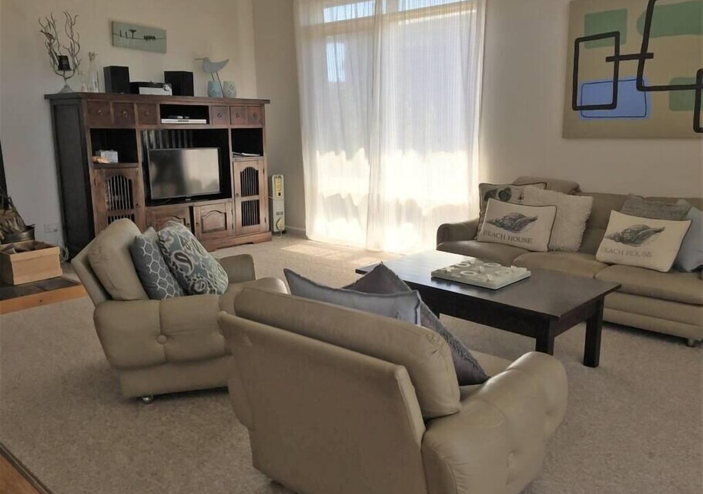 Photo of Livingroom in Sandy Point