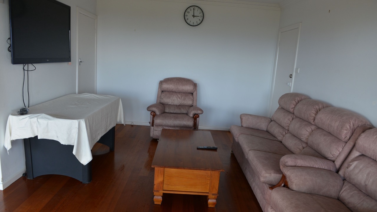 Photo of Livingroom in Indented Head