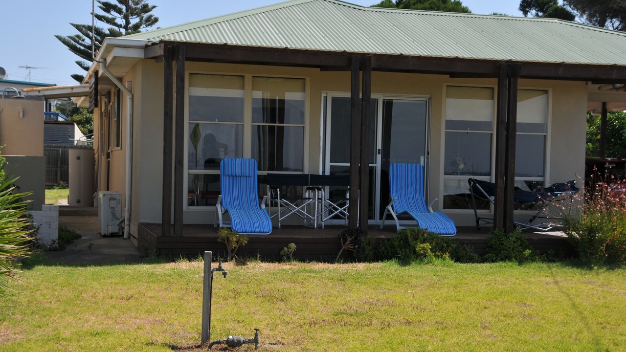 Photo of Outdoor in Indented Head