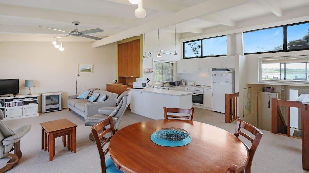 Photo of Livingroom in Tura Beach