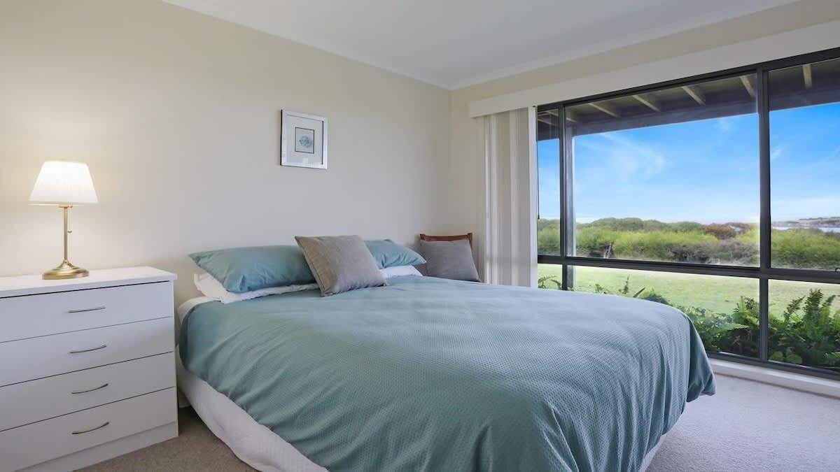 Photo of Bedroom in Tura Beach