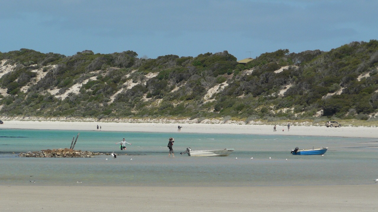 Photo of Others in Emu Bay