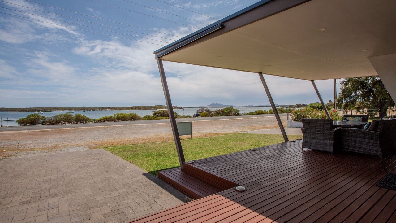 Photo of Patio Balcony in Lake Wangary