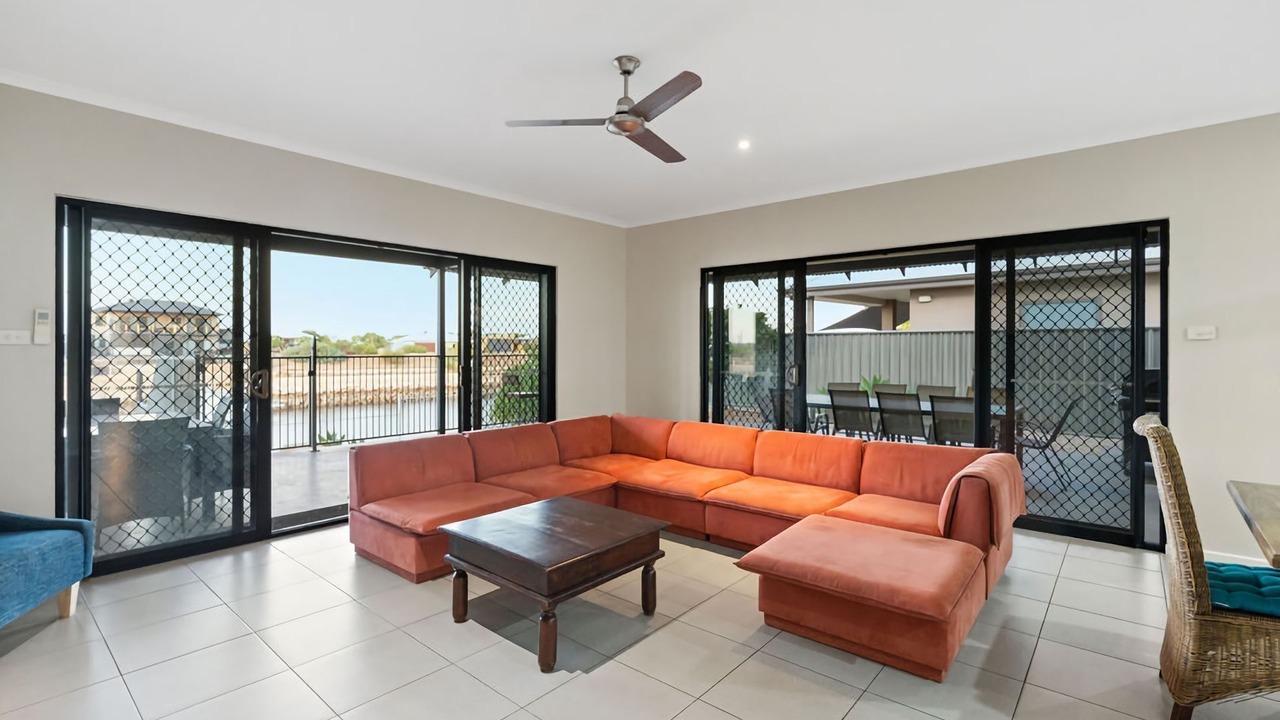 Photo of Livingroom in Exmouth