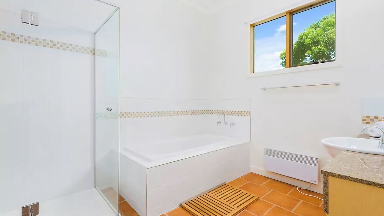 Photo of Bathroom in Marengo