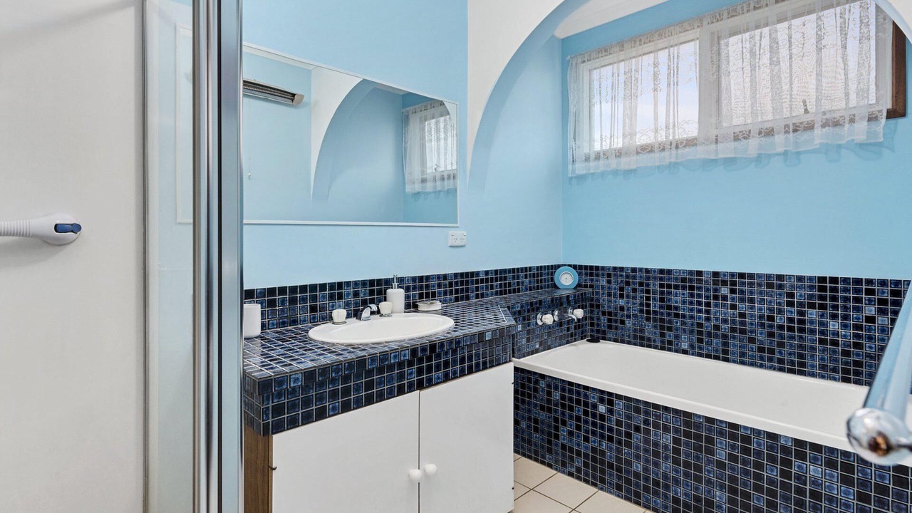 Photo of Bathroom in Apollo Bay