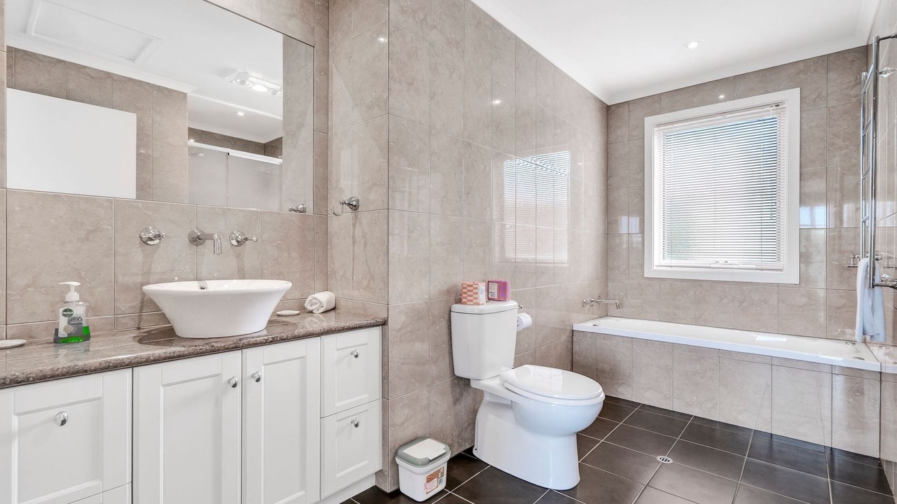 Photo of Bathroom in Apollo Bay