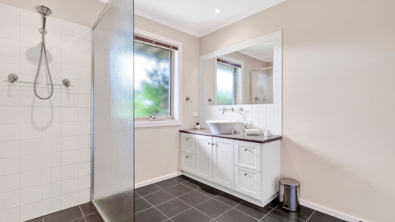 Photo of Bathroom in Apollo Bay