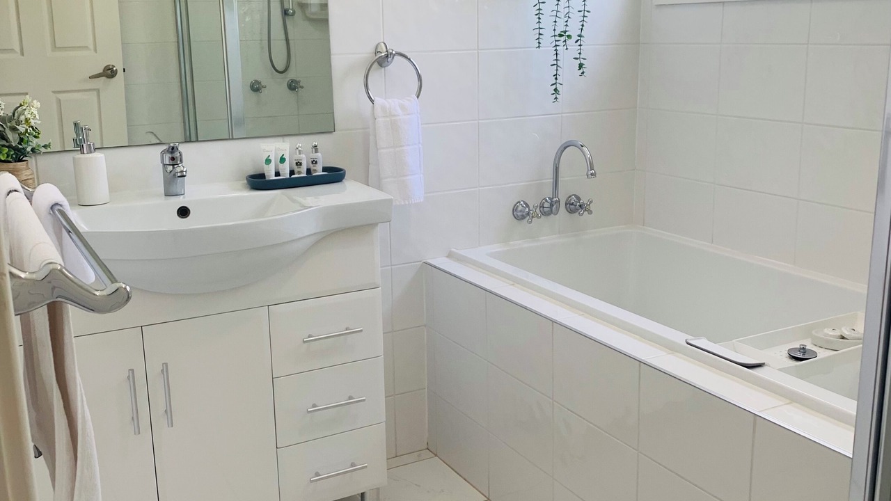 Photo of Bathroom in Greta Main