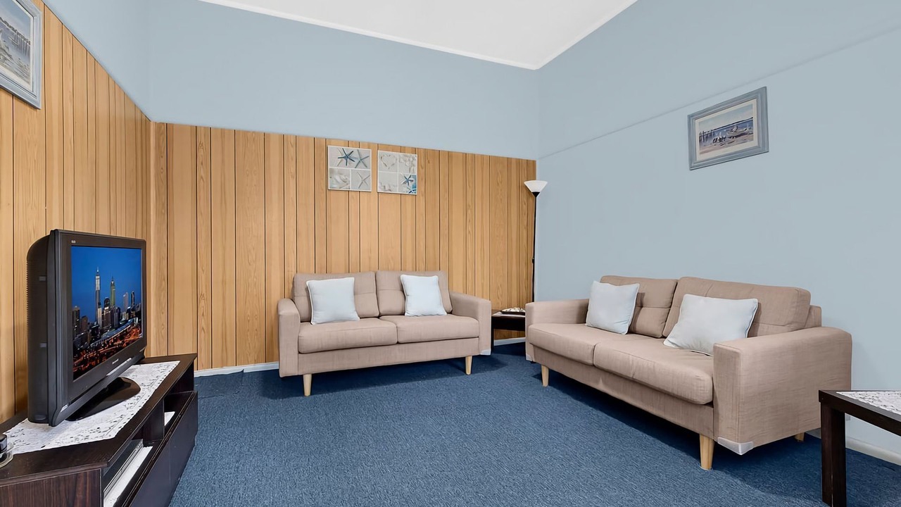 Photo of Livingroom in The Entrance North