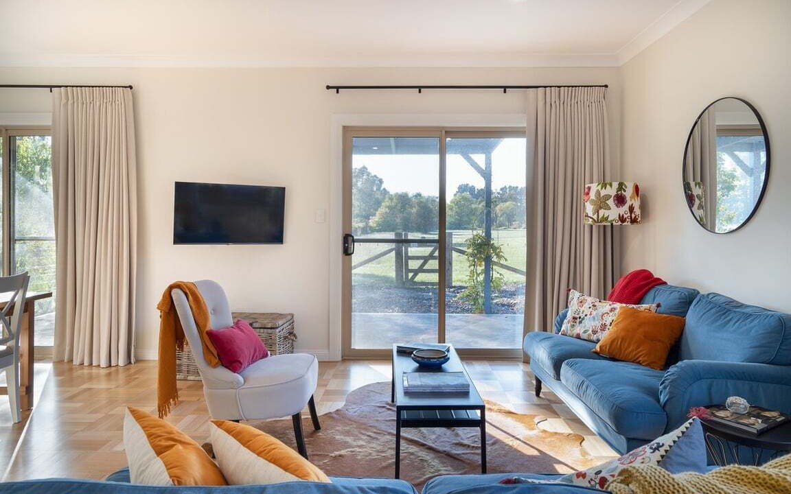 Photo of Livingroom in Glenquarry