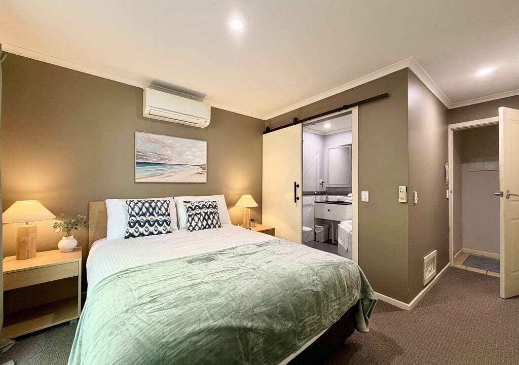 Photo of Bedroom in Sapphire Beach