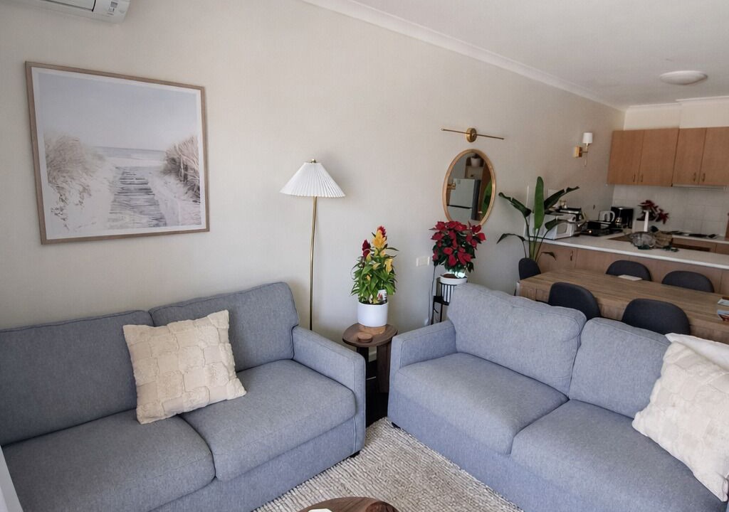 Photo of Livingroom in Halls Head