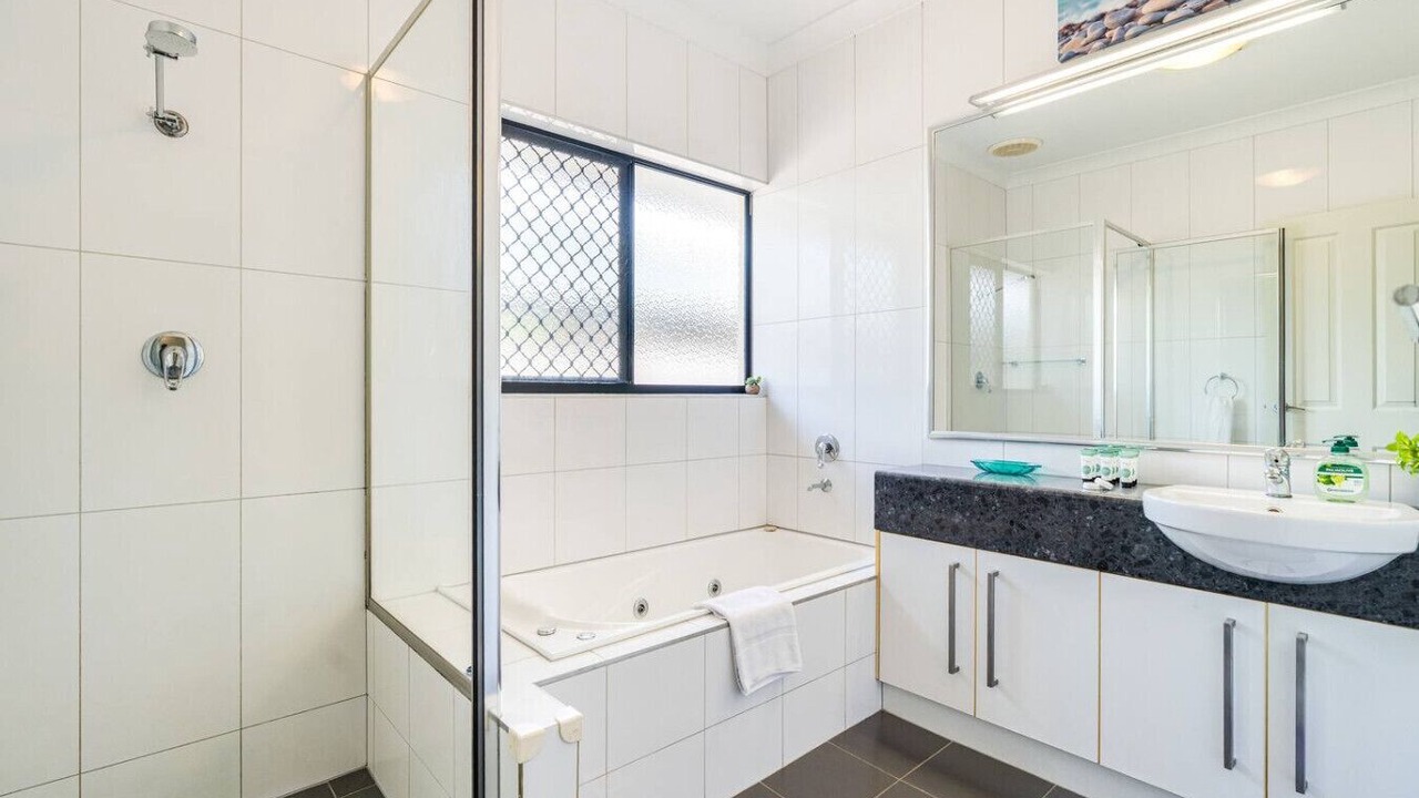 Photo of Bathroom in Lyons