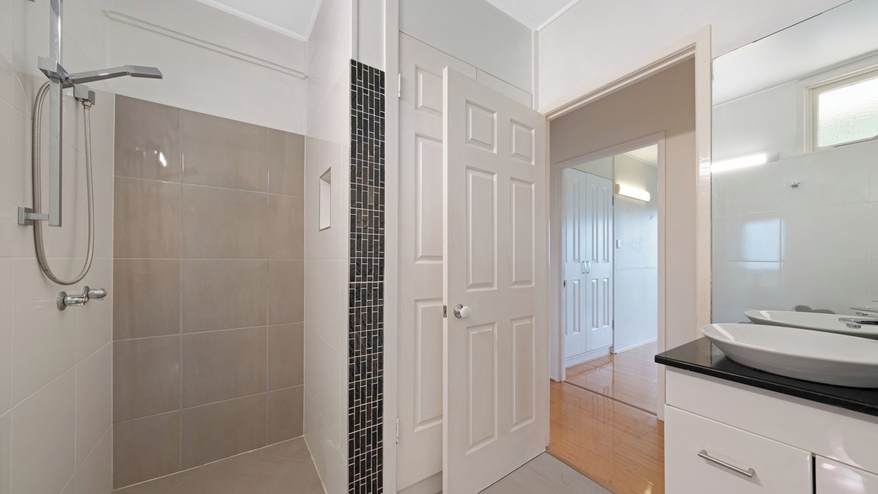 Photo of Bathroom in Taranganba