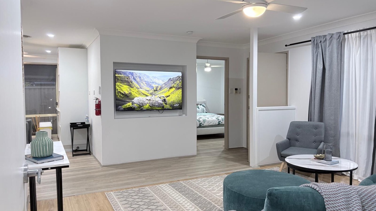 Photo of Bedroom in Stanhope Gardens
