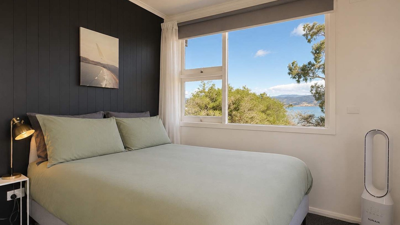Photo of Bedroom in Midway Point